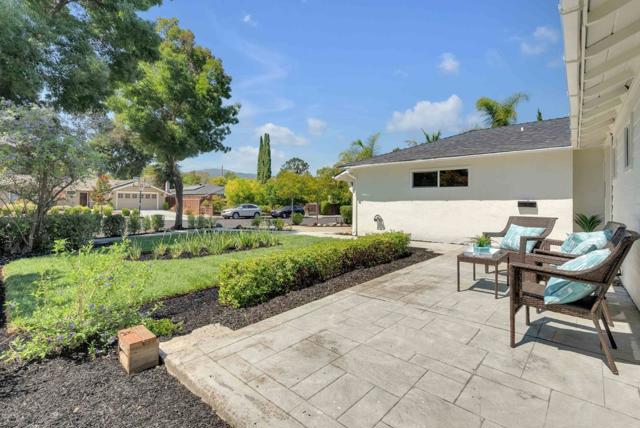 209 Nob Hill Way, Los Gatos CA: https://media.crmls.org/mediaz/20f564c6-e7bb-4489-9f08-3fc18bd89751.jpg