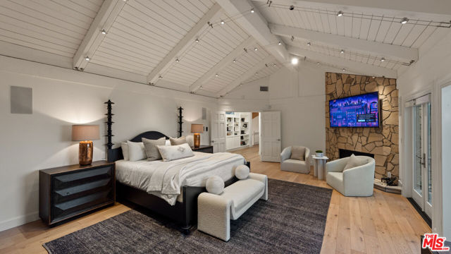 Drew Fenton | 3123 Stone Oak Drive Los Angeles CA | MLS: 7171865