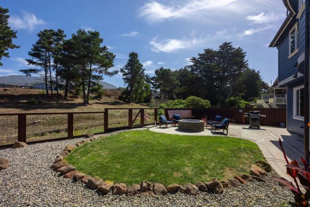 447 3rd Street, Montara CA: https://media.crmls.org/mediaz/20f68d02-f1e3-424a-87bc-852c93a07564.jpg