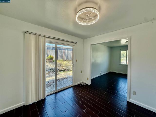 19 Flamingo Ct, American Canyon CA: https://media.crmls.org/mediaz/20f84493-b11b-4923-a215-c5e392dc7928.jpg
