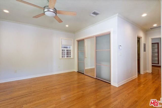 4385 Camellia Avenue, Studio City CA: https://media.crmls.org/mediaz/20f892f0-24e3-4921-8bb3-2230c3d91069.jpg