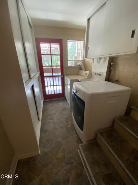 1073 Shippee Lane, Ojai CA: https://media.crmls.org/mediaz/20f9452f-f811-4302-832a-4cdfd022fe50.jpg