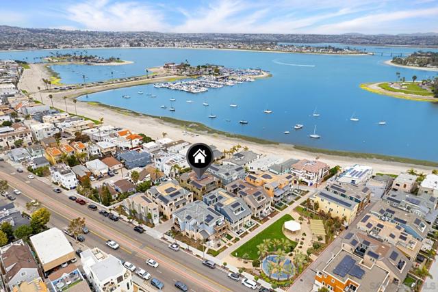 819 Kennebeck Ct, San Diego CA: https://media.crmls.org/mediaz/20f96921-c6f2-475b-8469-eccfc278b8c0.jpg