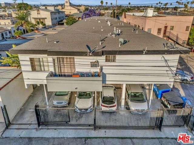 1045 N Ardmore Avenue, Los Angeles CA: https://media.crmls.org/mediaz/20f9bb3b-896b-407c-ba65-f4dbffa724c5.jpg