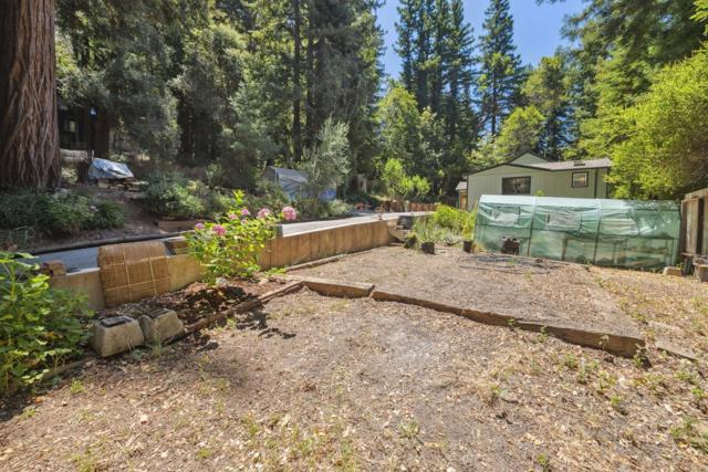12256 La Lena Street, Felton CA: https://media.crmls.org/mediaz/20f9fd17-4343-4d8c-ba91-a96a95844b16.jpg