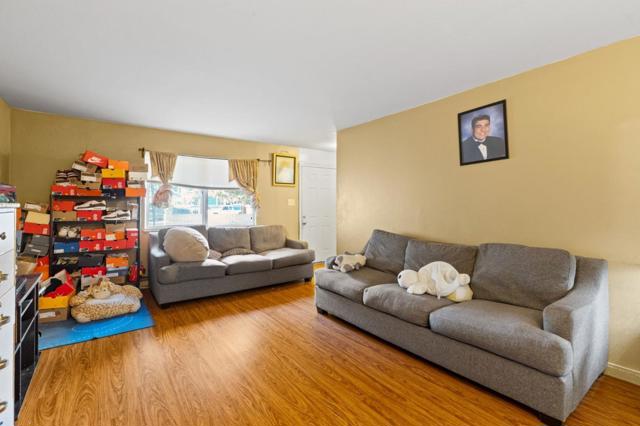 306 Beech Street, Redwood City CA: https://media.crmls.org/mediaz/20fa90ae-7b9a-402f-b44e-ff36a27361e4.jpg