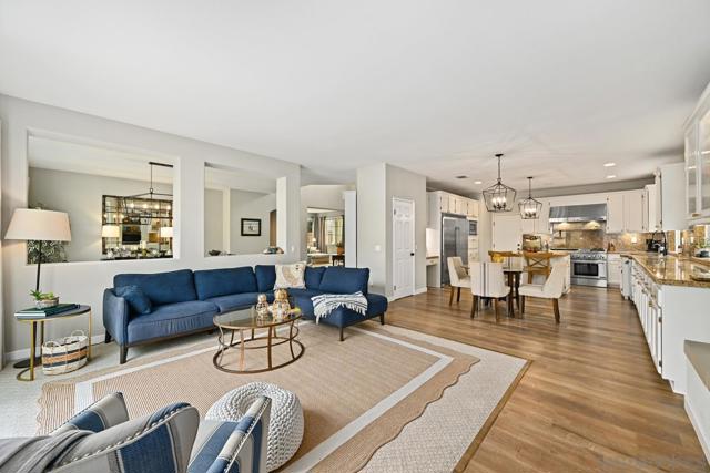 3231 Canyon View Dr, Oceanside CA: https://media.crmls.org/mediaz/20fad406-d7dd-4bd0-8b10-63877e0dd1a1.jpg