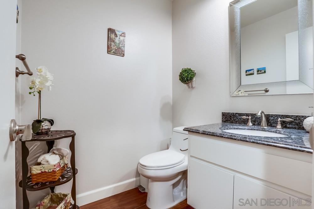 MLS #250025290SD img 33