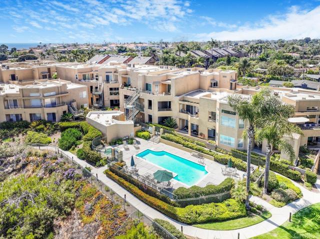Detail Gallery Image 1 of 1 For 4021 Canario St #235,  Carlsbad,  CA 92008 - 3 Beds | 3 Baths