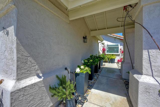 Detail Gallery Image 2 of 23 For 3730 via Del Rancho, Oceanside,  CA 92056 - 2 Beds | 2 Baths