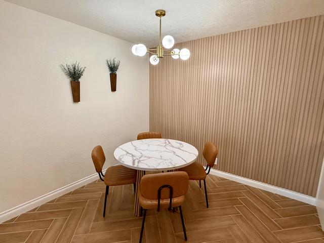 2875 N Los Felices Road, Palm Springs CA: https://media.crmls.org/mediaz/20fd8372-77a4-4507-8732-daa4e8f37d53.jpg