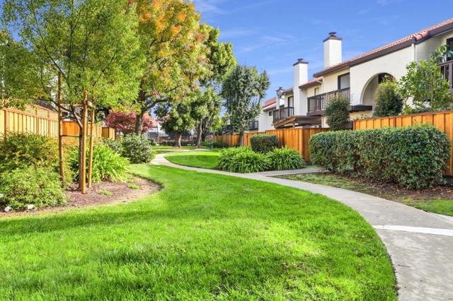 7067 Mount Vernon Way, Gilroy CA: https://media.crmls.org/mediaz/20fdd011-2896-4b59-8317-cd36e2fb6225.jpg