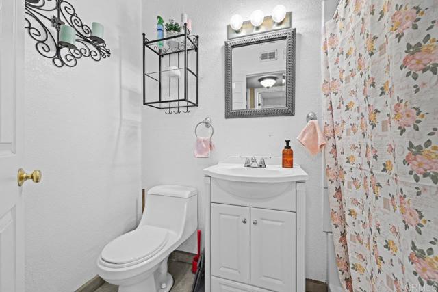 Detail Gallery Image 22 of 36 For 98 Suzanne Ln, Chula Vista,  CA 91911 - 3 Beds | 2 Baths