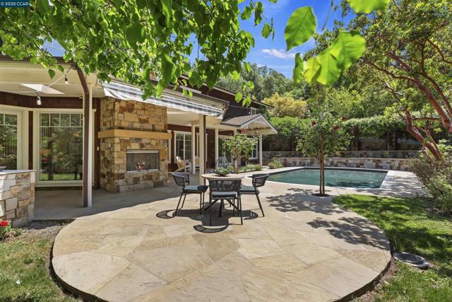 1754 Reliez Valley Rd, Lafayette CA: https://media.crmls.org/mediaz/20fdf943-10af-4c2a-901b-d8d946efe98d.jpg