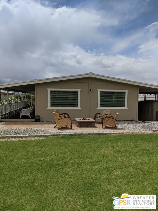 15500 Bubbling Wells Road, Desert Hot Springs CA: https://media.crmls.org/mediaz/20ff34ca-9e8a-45a4-b5c5-beb7ca18572c.jpg