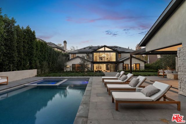 10444 Charing Cross Road, Los Angeles CA: https://media.crmls.org/mediaz/20ffd269-73de-456b-adf7-f0cc0d95d138.jpg