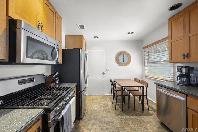 Detail Gallery Image 2 of 74 For 244 Date Ave, Imperial Beach,  CA 91932 - – Beds | – Baths