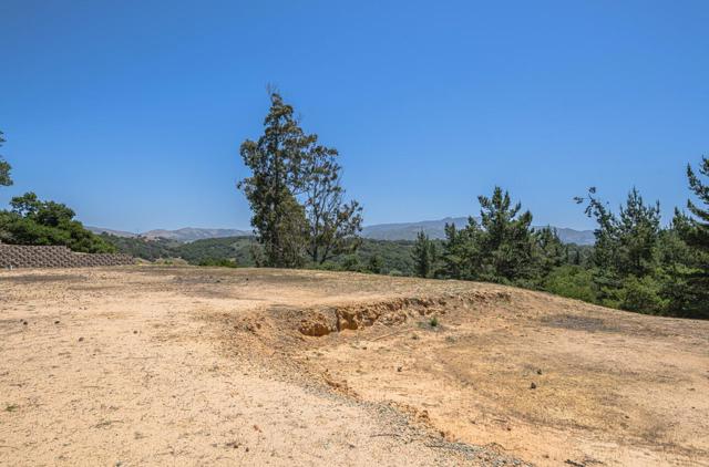 8734 Eagles Roost Road, Salinas CA: https://media.crmls.org/mediaz/21005fc1-4509-4927-b08f-2a0f2c4c6f59.jpg