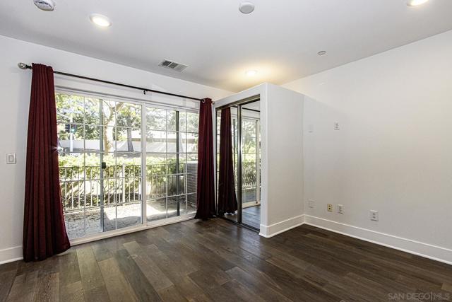 2400 Torrey Pines Rd, La Jolla CA: https://media.crmls.org/mediaz/21028341-7a14-4aff-98a4-dfbaa2bd211b.jpg