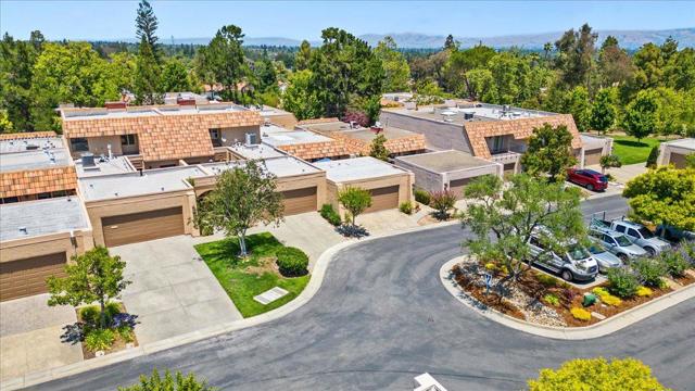 115 El Pinar, Los Gatos CA: https://media.crmls.org/mediaz/2103409e-eda8-483e-b2a6-ea2b1cc2cc0d.jpg