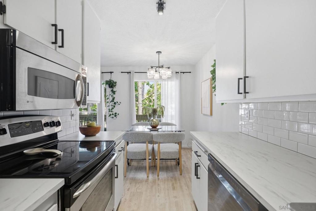 4600 Lamont - photo 16
