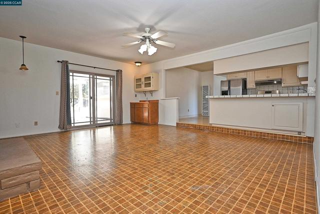 2156 MONTEREY AVENUE, Martinez CA: https://media.crmls.org/mediaz/2103b650-0a77-4b03-acff-218650631556.jpg