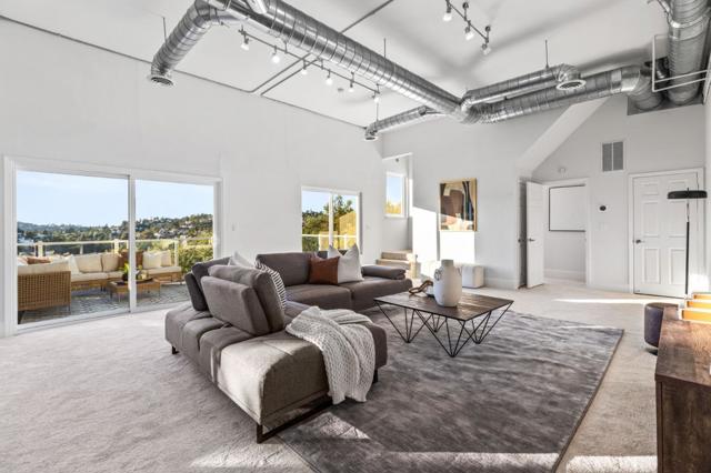 162 Coronado Avenue, San Carlos CA: https://media.crmls.org/mediaz/21045304-4273-4596-a4ba-4aaf1f3229f0.jpg