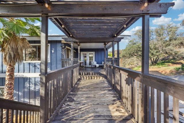 26086 Bear Valley Heights Road, Escondido CA: https://media.crmls.org/mediaz/2105c87c-4418-4519-826b-679ba5371421.jpg