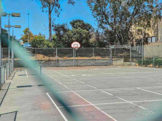 450 W W Vermont Ave, Escondido CA: https://media.crmls.org/mediaz/2105fa7f-4194-4481-968b-2ef23e2179ef.jpg