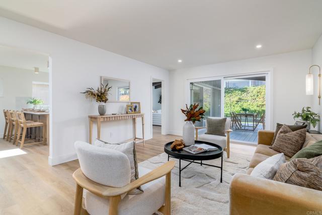 Detail Gallery Image 8 of 29 For 2728 Russmar Dr, San Diego,  CA 92123 - 3 Beds | 2 Baths