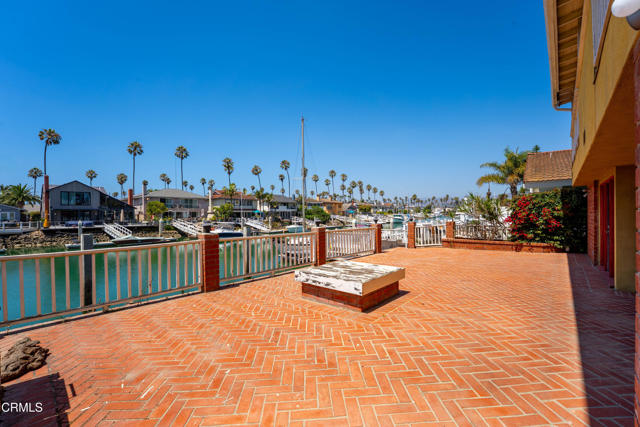 2851 Seahorse Avenue, Ventura CA: https://media.crmls.org/mediaz/21076b48-d32c-424c-99d0-884914b6ad8e.jpg