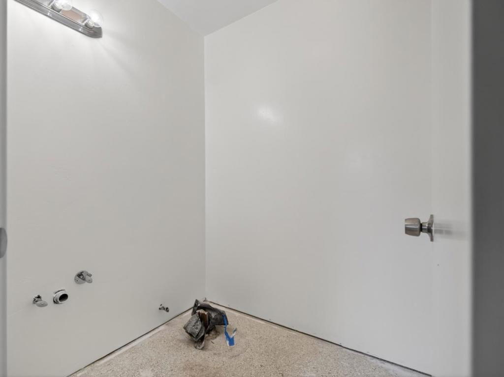 https://media.crmls.org/mediaz/2107b61a-4c89-457d-98bf-0ce8060f4a61.jpg?preset=X-Large