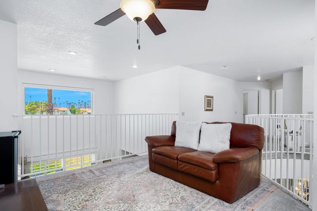 Image 25 of 44 For 371 Desert Falls Drive