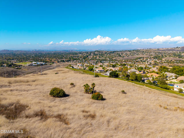 1901 Westlake Boulevard, Westlake Village CA: https://media.crmls.org/mediaz/210850b4-fb47-4938-8133-20933c627ffa.jpg