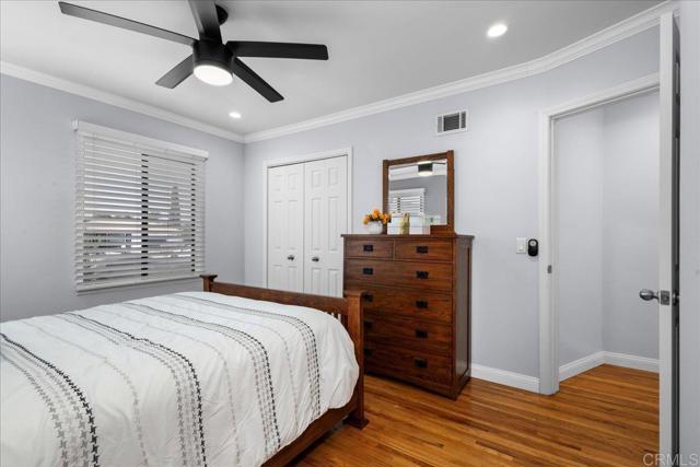 1131 Mary St, El Cajon CA: https://media.crmls.org/mediaz/210962dd-99fa-479a-9917-d04883783017.jpg