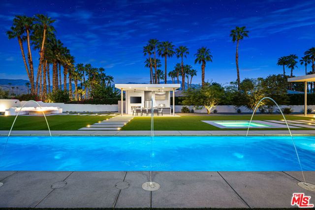 6 Big Sioux Road, Rancho Mirage CA: https://media.crmls.org/mediaz/21097c0c-0093-402d-854f-21f43b0e77a8.jpg