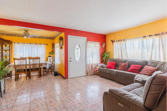 Detail Gallery Image 3 of 28 For 153 E Date Street St, Oxnard,  CA 93033 - 3 Beds | 1 Baths