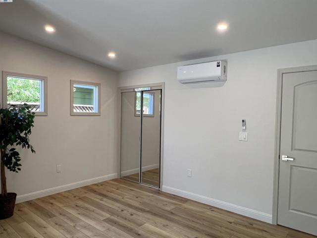 2559 Lynn Ave, Concord CA: https://media.crmls.org/mediaz/210a8426-0e52-41e7-b3d4-3c2326c4e300.jpg