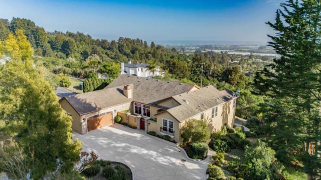 960 Smith Rd, Watsonville CA: https://media.crmls.org/mediaz/210aa622-07d5-4755-b63f-53ab50c27bb6.jpg