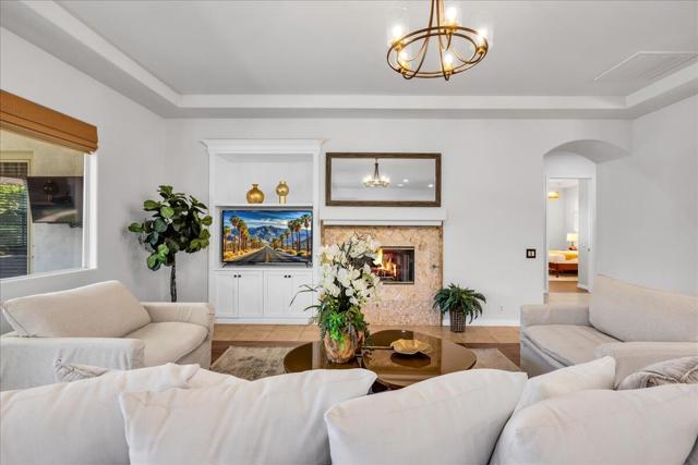 44875 Via Catalina, La Quinta CA: https://media.crmls.org/mediaz/210aca53-a111-422a-99bd-a751a5ce6bfa.jpg