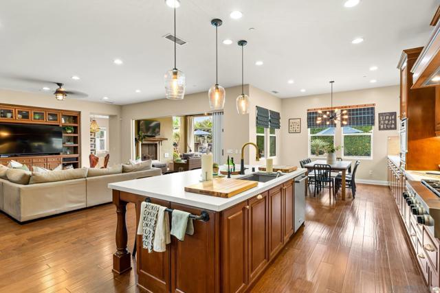 15740 Bacara Ct, San Diego CA: https://media.crmls.org/mediaz/210acffa-7bc5-41e7-883f-3e4d36a7b205.jpg