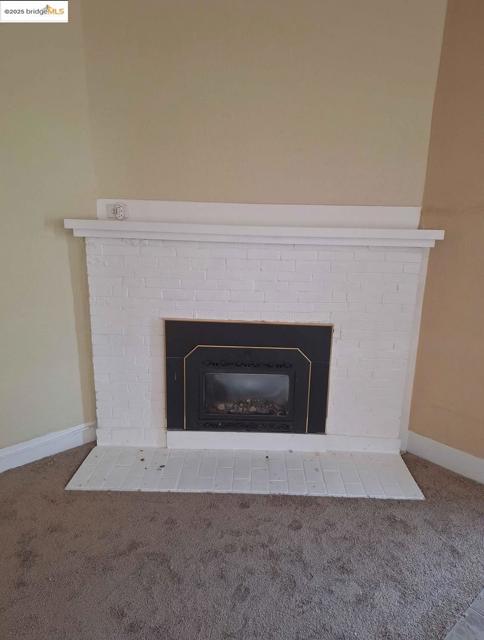 619 W 6Th St, Antioch CA: https://media.crmls.org/mediaz/210bac9e-41dd-4ecb-822d-0a75abb5b962.jpg