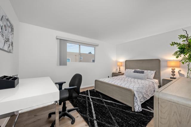 975 Laguna Drive, Carlsbad CA: https://media.crmls.org/mediaz/210bad35-2818-4866-bc94-ca6ebe51756a.jpg