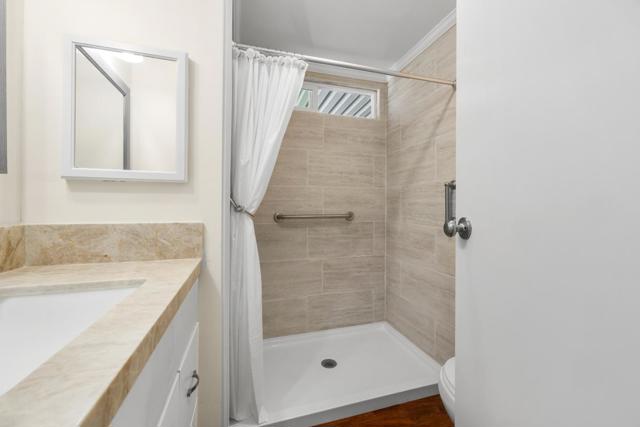 4160 Jade Street, Capitola CA: https://media.crmls.org/mediaz/210cb98c-535e-4699-acc9-55fc6a05d310.jpg