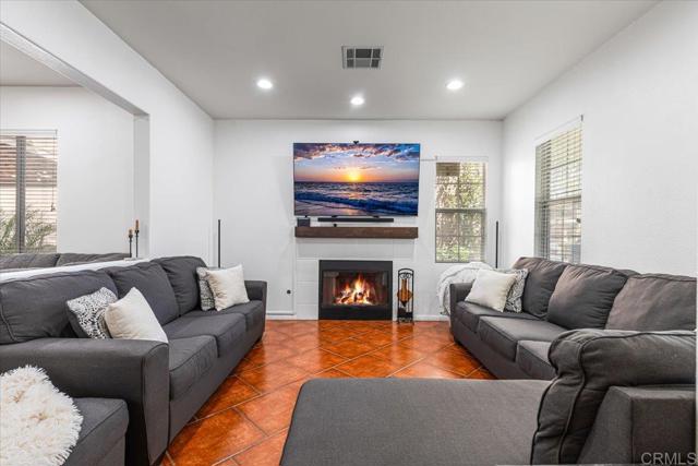 1459 Sutter Buttes Street, Chula Vista CA: https://media.crmls.org/mediaz/210cd787-f7d4-4c93-89b6-edfa18547da0.jpg