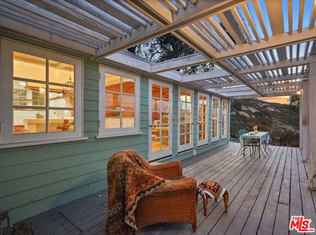 1555 Fernwood Pacific Drive photo 5