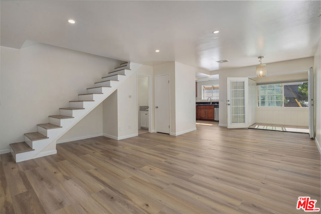 941 Elm Avenue #11