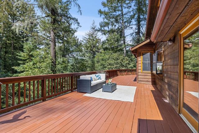 489 Northridge Drive, Scotts Valley CA: https://media.crmls.org/mediaz/210e7d85-8619-497a-a0d8-f238bdada699.jpg