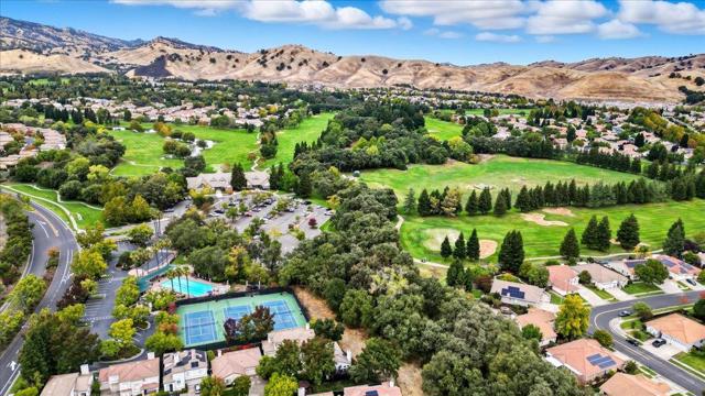 705 Otter Court, Fairfield CA: https://media.crmls.org/mediaz/210eb5b8-01b6-4ea8-82b1-e6ccdf8687a7.jpg