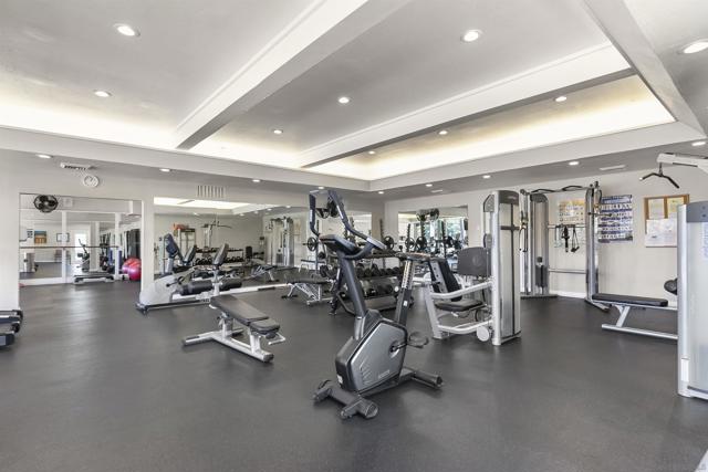 2071 Caminito Circulo Norte, La Jolla CA: https://media.crmls.org/mediaz/210ed7db-9759-44dc-b5b4-07d97f0c8c14.jpg